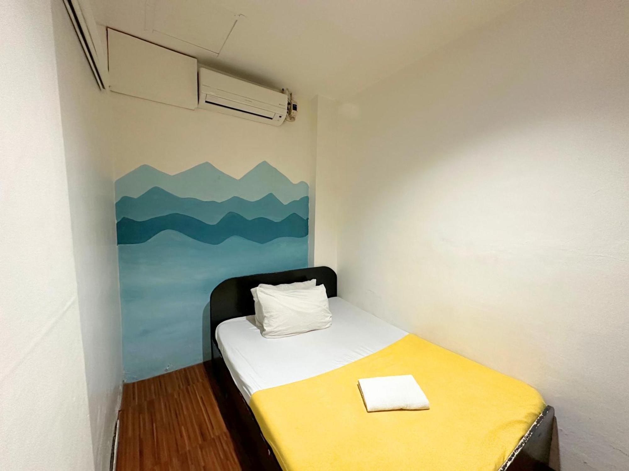 Dormitelsph Espana Manila Exterior photo